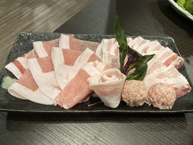 沖縄アグーしゃぶしゃぶ 光久本家