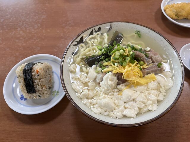 ゆし豆腐そばとジユーシー_高江洲そば