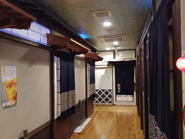 3月9日 日曜日 混んでました。店内で15分ほど待ち お部屋へ_越後や