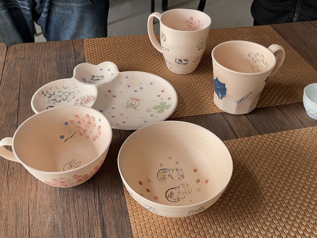 貼り絵が終わった後。みんな渾身の力作_新日本製陶株式会社
