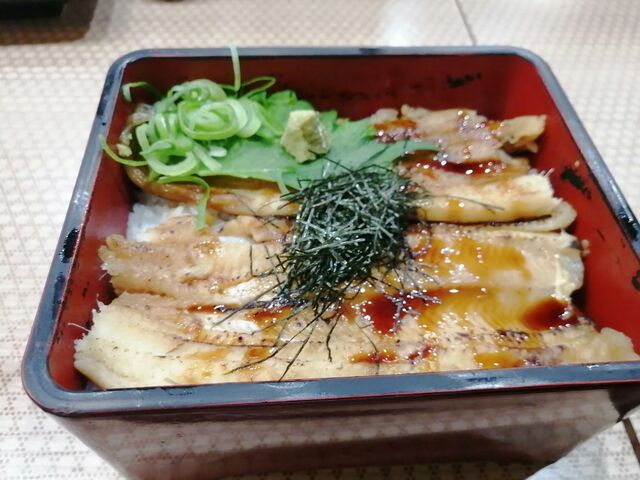 名物 穴子めし_広島鮮魚産直センター 魚魚一 とといち