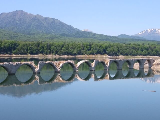 ぬかびら温泉からは、タウシュベツ川橋梁のツアーもおすすめです。_糠平舘観光ホテル