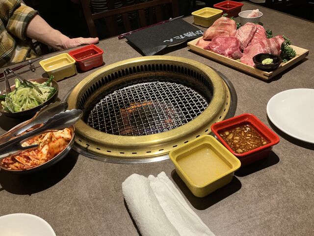 最初に出されるメニュー_焼肉一心たん助 上野御徒町アメ横店