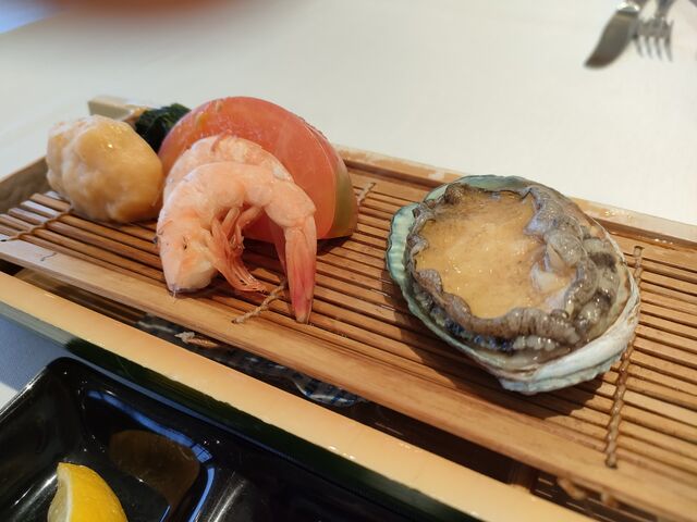 活き鮑の蒸焼き_ホテルアレグリアガーデンズ天草