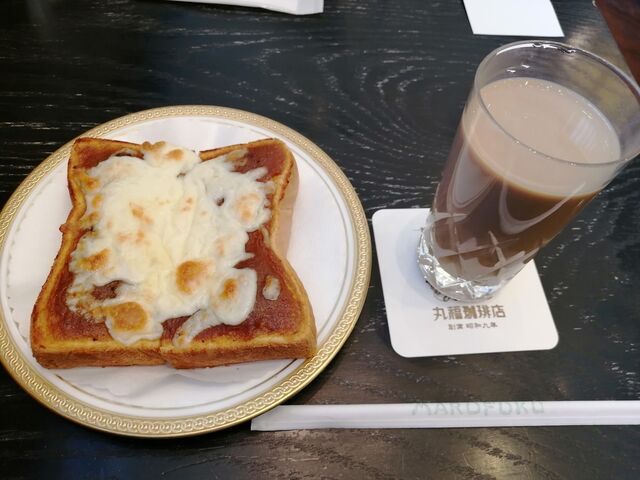 カレートーストとカフェオレ_丸福珈琲店 阪急うめだ本店