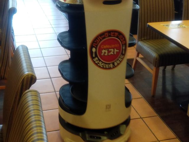 ネコロボット_ガスト 小田原桑原店