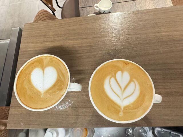 私と先生の作品です。_葵禅カフェ&バー