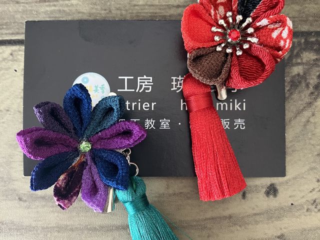 作成した2種類のつまみ細工です。とてもお得だし楽しかったです…!_つまみ細工教室 工房瑛陽美季(はなみき)
