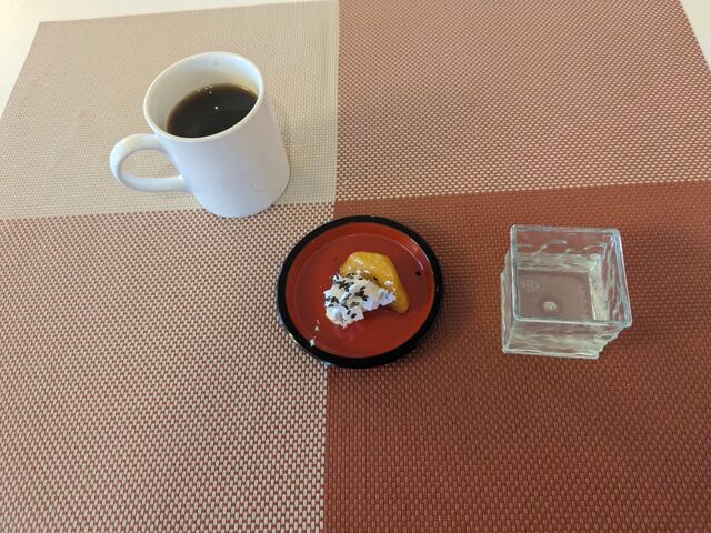 飲み物のコーヒーと、デザート_ホテルロイヤル北見