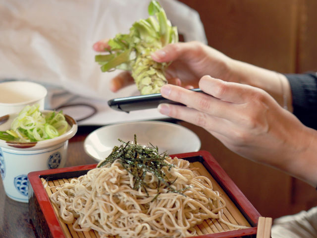 掘りたてのわさびはここでしか味わえません!_一般社団法人 安曇野市観光協会