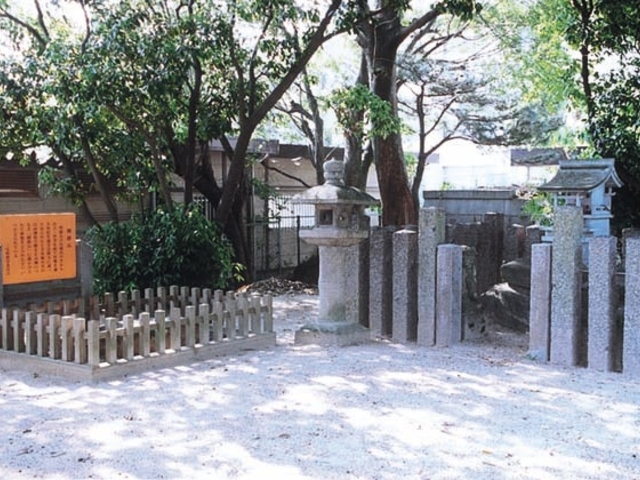 腰掛石