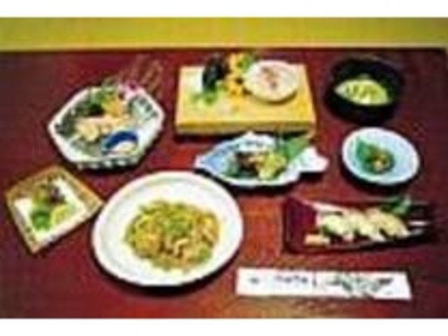 様々な食し方で楽しむ鯉づくしのコース料理_べんてん