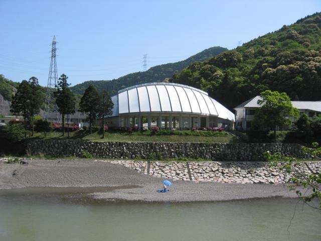 日高川ふれあいドームの写真1