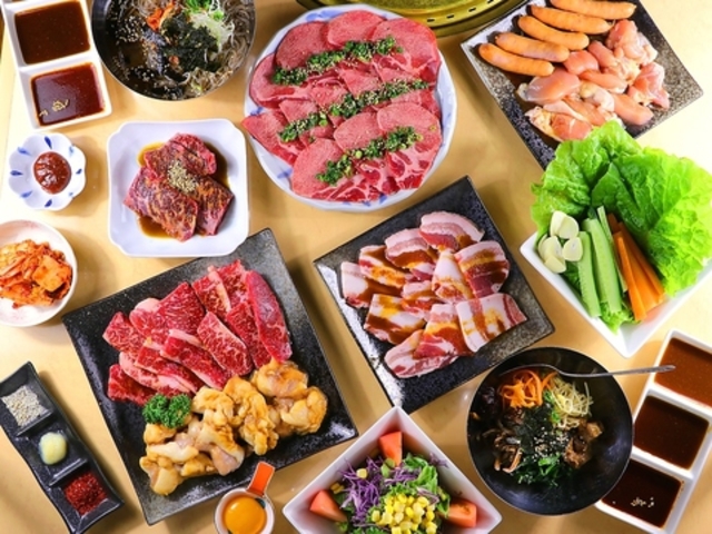 崔おばさんのビックリホルモン家 南大分店の写真1