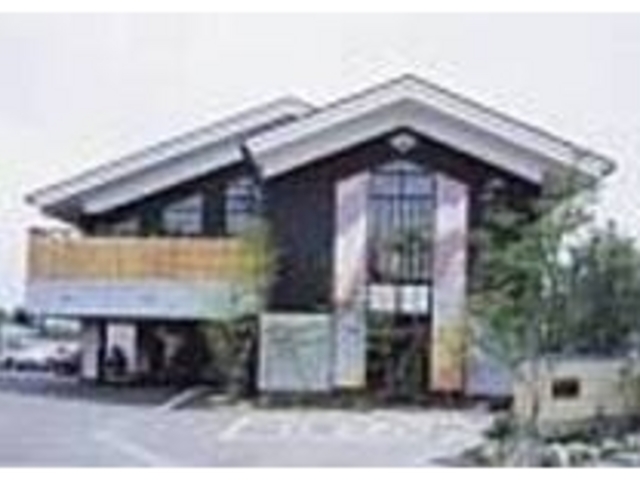 蔵を彷彿させ女性の優しさもかいま見れる_越後十日町小嶋屋 新潟店