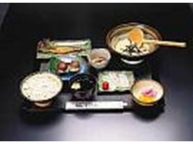 予約をすればいただける『麦とろ膳』_ステリーナ