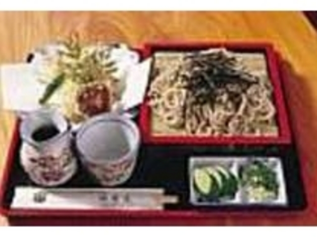 ここの料理はそばも天ぷらも文句なし!_そば処 湖舞家