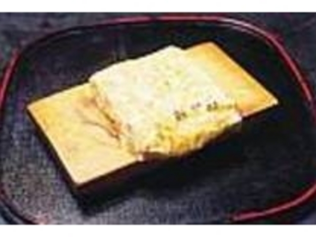 見事な色ツヤに食欲をそそられる『玉子焼』_玉子焼 おざわ