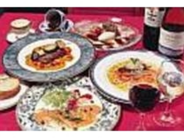 フレッシュサーモンや季節の野菜が色鮮やか_28CLUB