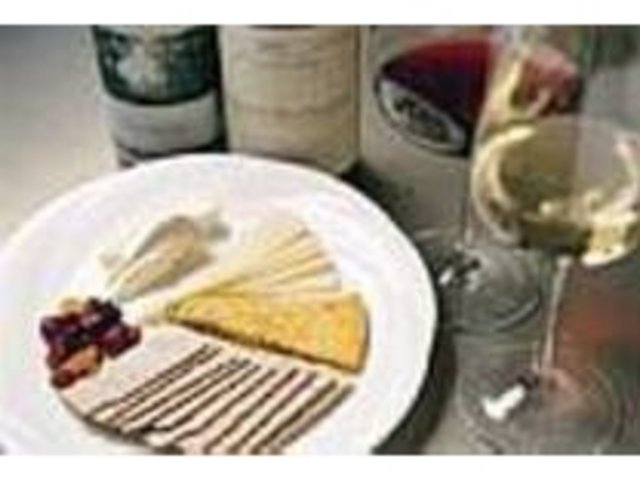 ワインや料理と共に、くつろいだ時間を_ワインバー サンクセパージュ