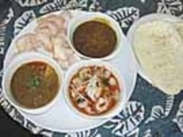 カレーかナンが付く『スペシャルカレー』_asian diner Mashina