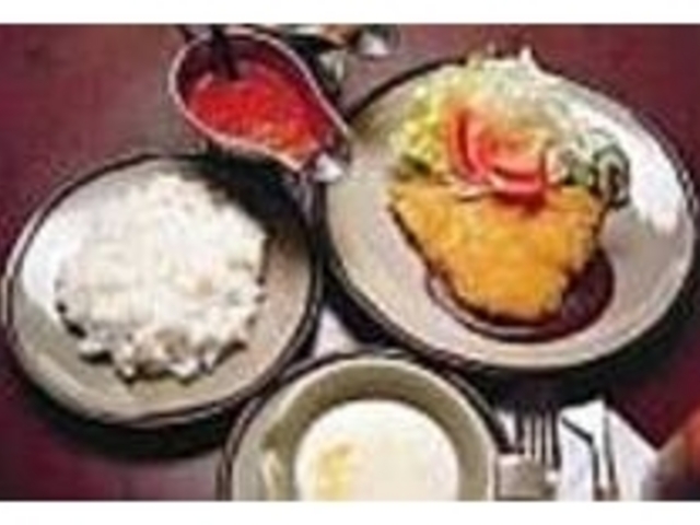 柔らかお肉の『チキンカツレツ』もぜひ_洋食すこっと