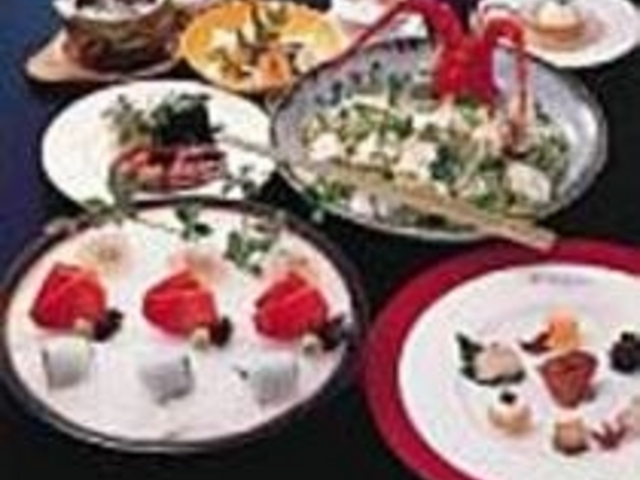 美しい盛り付けがさらに食欲をそそる_ポワソン六三郎