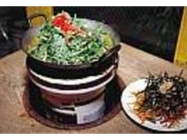 ダイナミックな韓国風カムジャンタン鍋Mサイズ_胡同