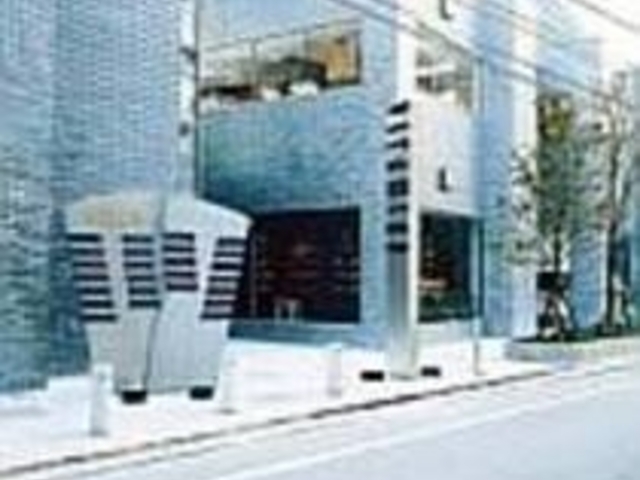 大人のオシャレが集まった情報発信基地_ピラミデ
