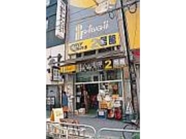 ワンフロアごとにひとつの楽器を取り扱う_石橋楽器店御茶ノ水2号館