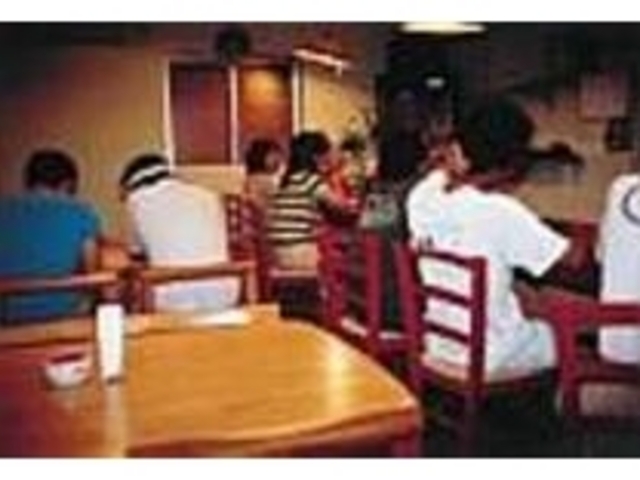 仕事のつかれを癒しに賑やかな夜が始まる_シーカム