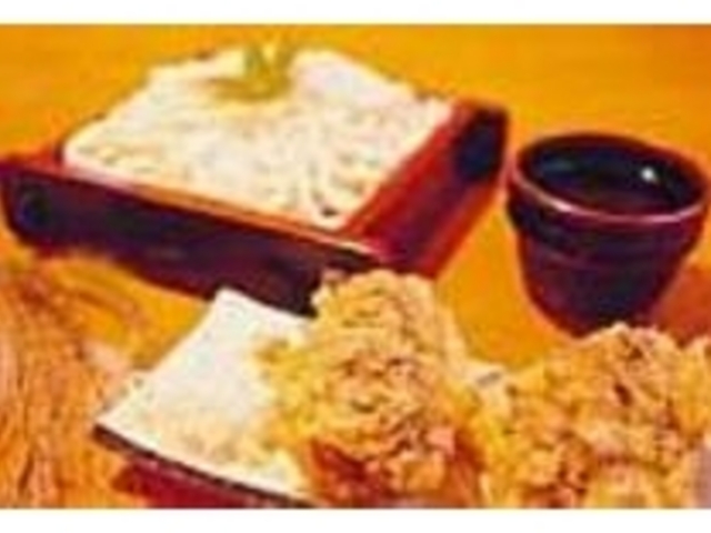 『天ざるうどん』はオススメの一品_まる味