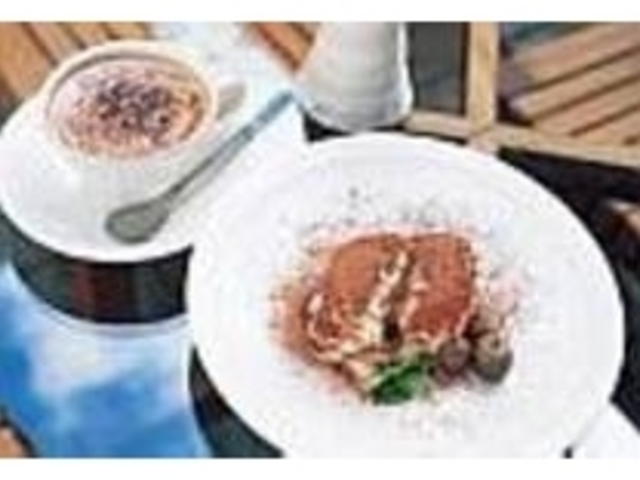お酒をきかせた『ティラミス』をぜひ_カフェ ランブル フィッシュ