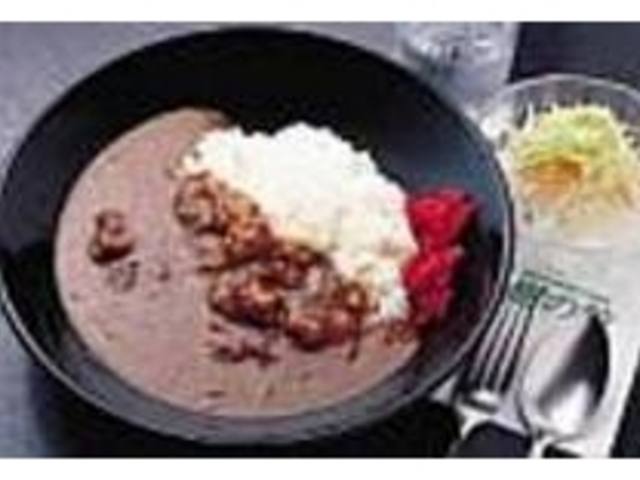 たっぷりの玉葱で甘みをつけたビーフカレー_レストラン 樹の館
