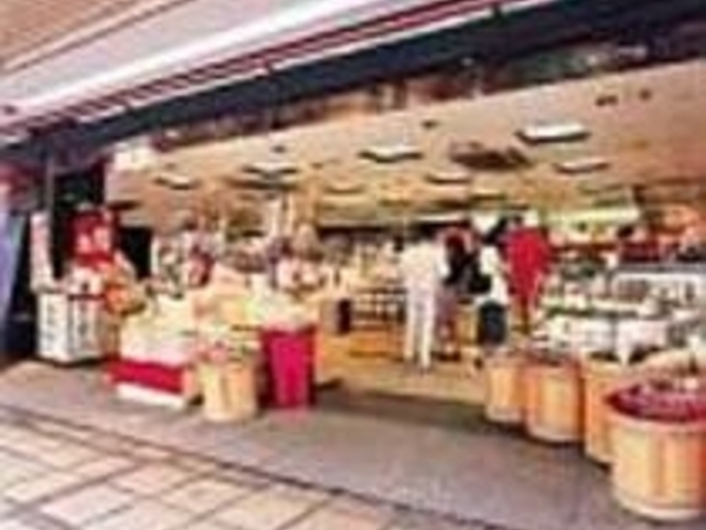 試食品も充実!しっかりと味を吟味して_みつき