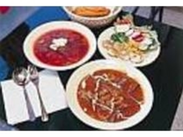 仕上げにサワークリームを添えるのが特徴_ダーチャ