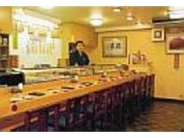 1階と2階があり、昼間も並ばずに入れる_寿しの七エ門