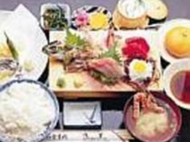 アジの頭と骨はから揚げにすることもできる_活魚料理・天ぷら 味里