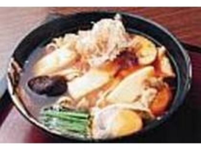 餅が入ったきしめん『千ぐさ』も人気の一品_千草亭