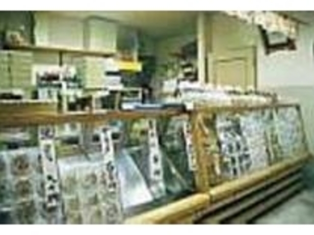 予約をしないと入手困難なほど人気だ_長生煎餅ひる田