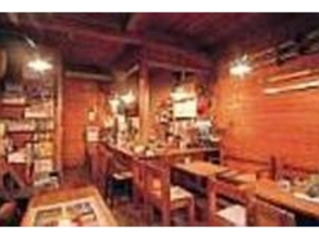 総木造りのあたたかい店内で心休まる一時を_喫茶店WOODNOTE
