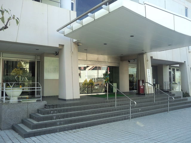 八潮メセナ
