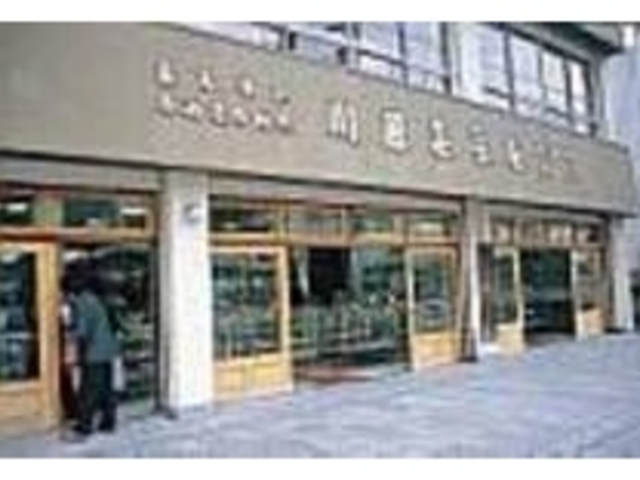 間口が広く、立ち寄りやすいムードの窯元_川原厳栄堂