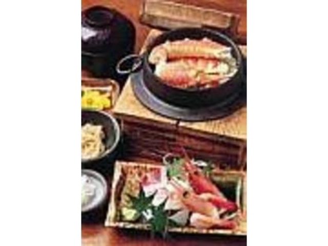 旬の刺身もたっぷりついた『かに釜飯定食』_空海