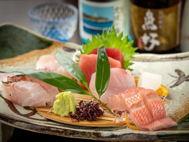 海に囲まれた犬吠埼ならではの新鮮な魚介を使用。日帰り昼食プランでは、選べる和食膳をご用意しております。※画像はイメージです。実際の料理内容とは異なります。_犬吠埼観光ホテル