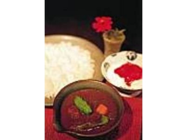 スパイスにこだわったカレーは深い風味_COVA