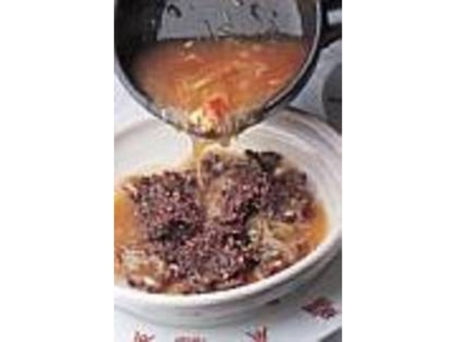 香り広がる『黒米のおこげフカヒレあんかけ』_陸茶坊