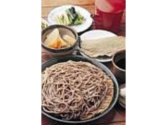 季節によって旬のものが付く『そば定食』_そば処 いがや