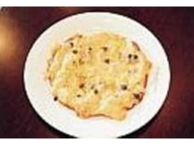 『自家製アンチョビのクリスピーピザ』_EMI's KITCHEN Deli