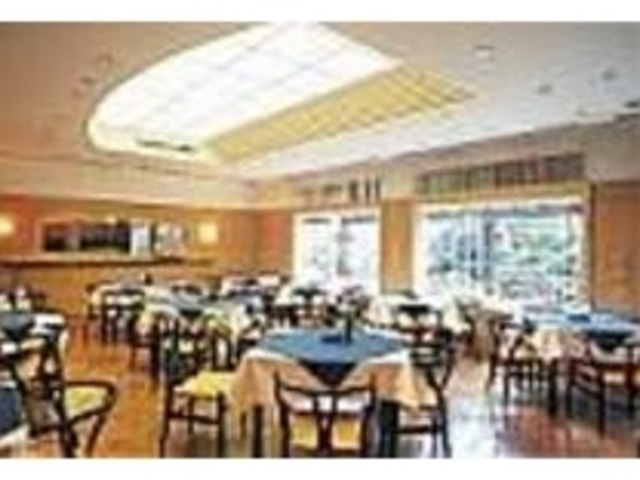 高級感溢れる店で気軽に伝統の味を堪能して_MEIGI-YA KOBE CHUO-TEI